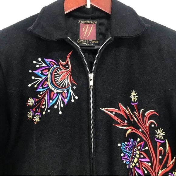 Signature Gordon & James Black Wool Colorful Embroidered Crop Jacket - Picture 4 of 15